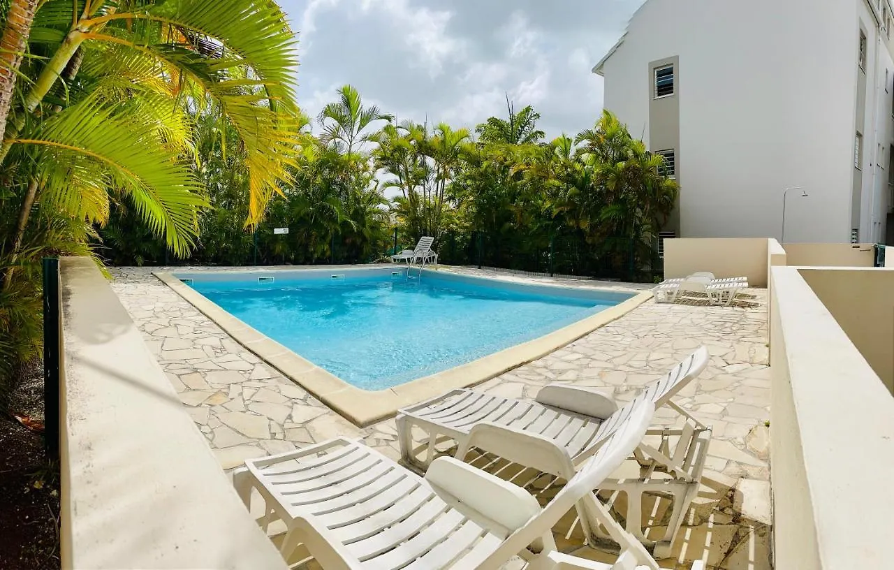Appartement Vue Mer, Piscine, Dans Quartier Prise De Gosier Le Gosier